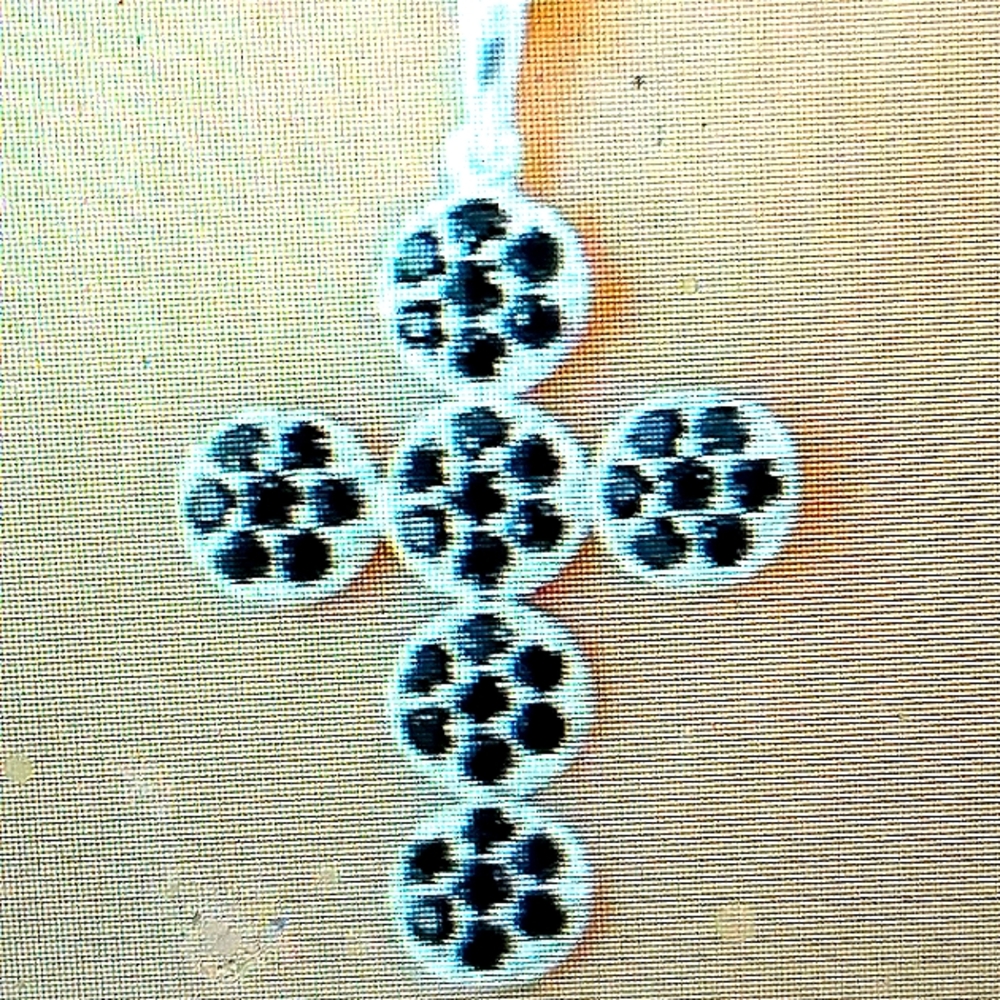 UNISEX-TAHITIAN BLACK SPINEL CROSS, STERLING./ CHAIN, EITHER 16"-18" INCHES LONG